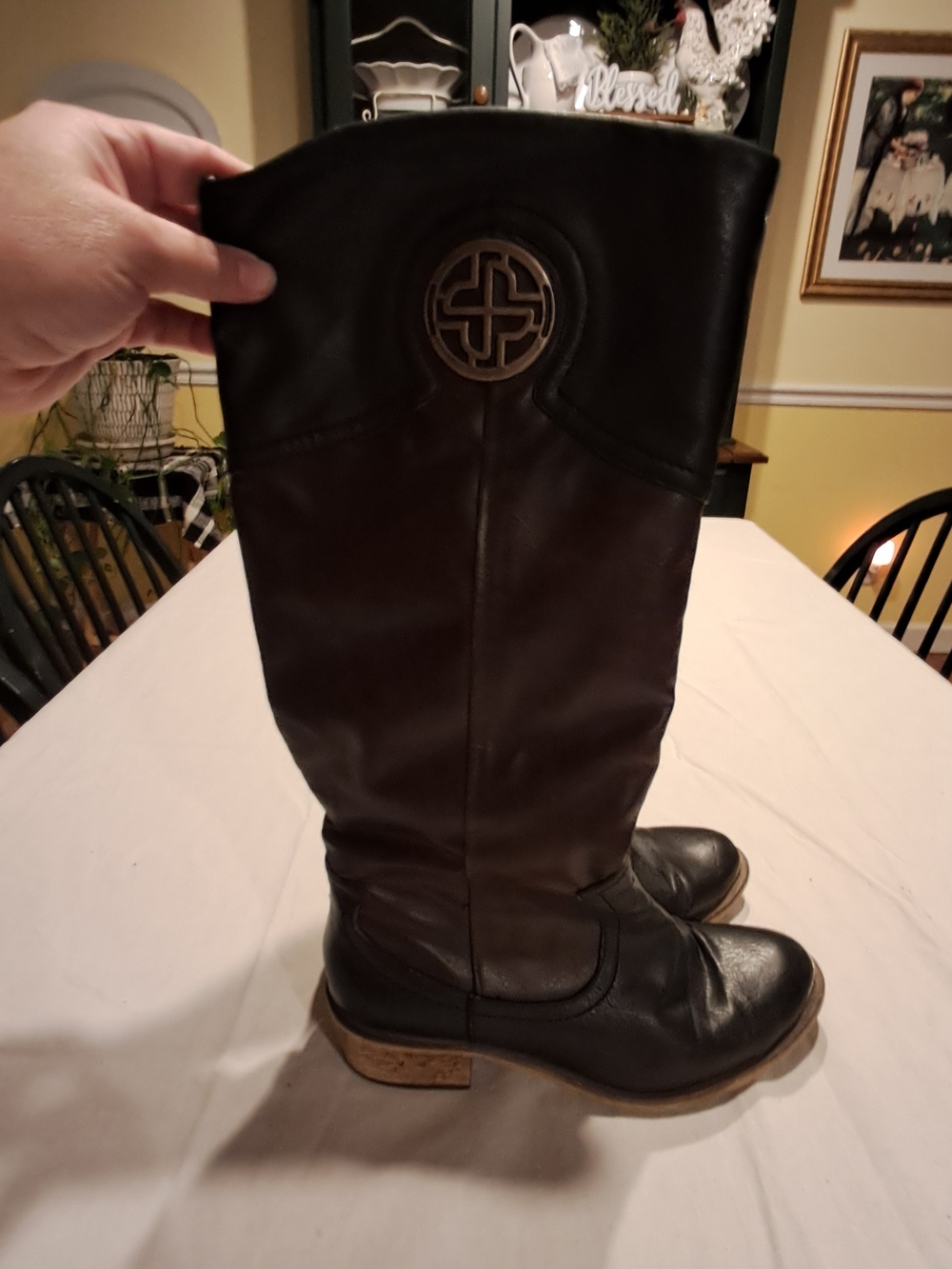 Bare Traps Women's  Boots Black/ Brown with Circular Medallion Size 8M